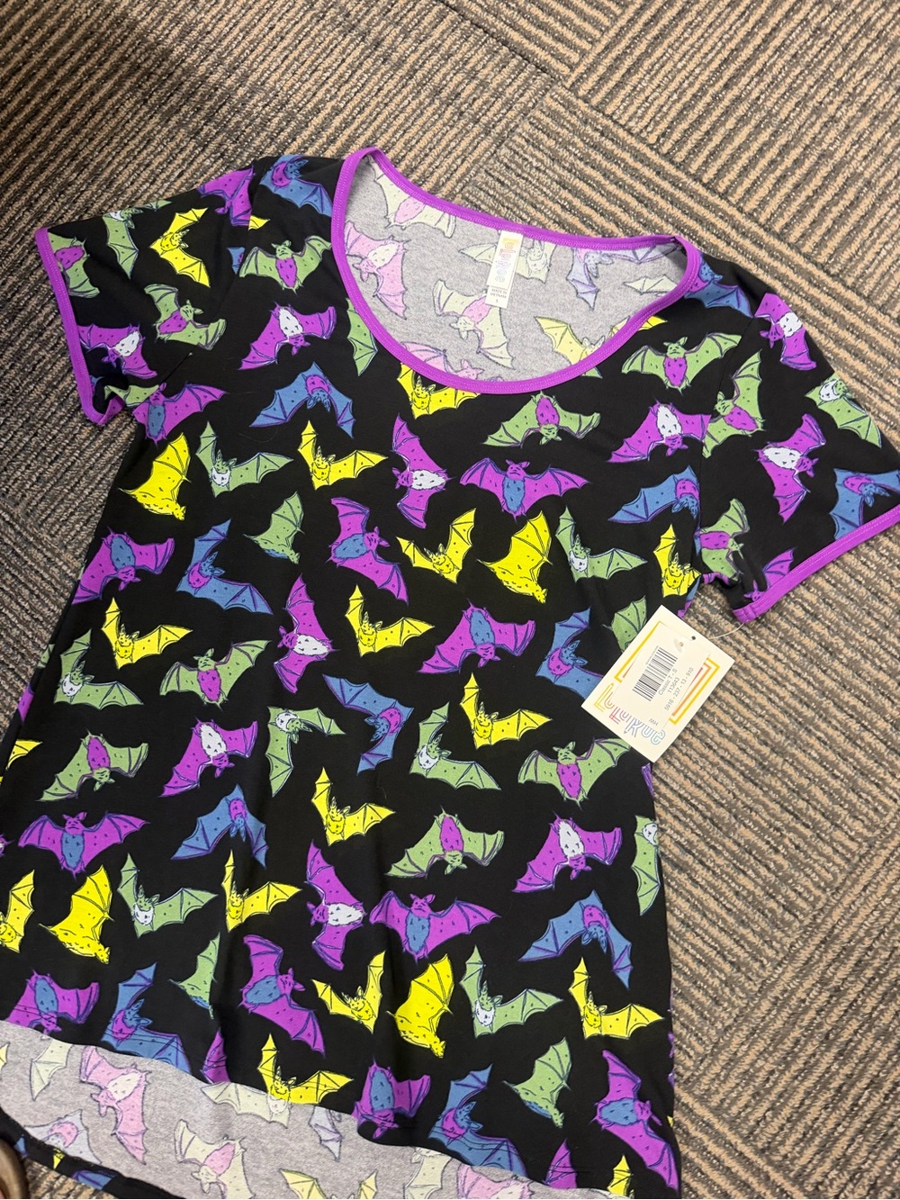 NWT LuLaRoe Classic T Halloween Black Spooky Holiday Tee Bats Sz S
